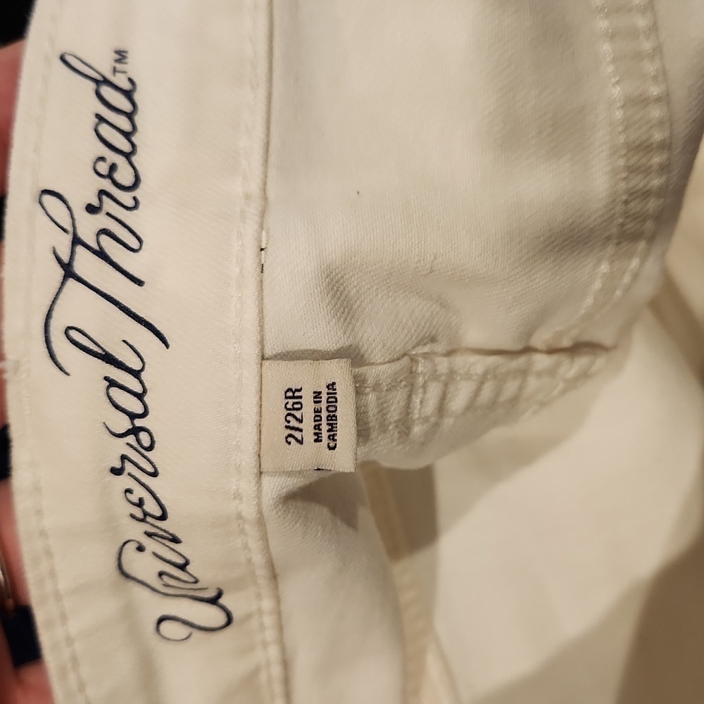 [Universal Thread] Mid Rise Skinny - Size 2/26R - Picture 7 of 9